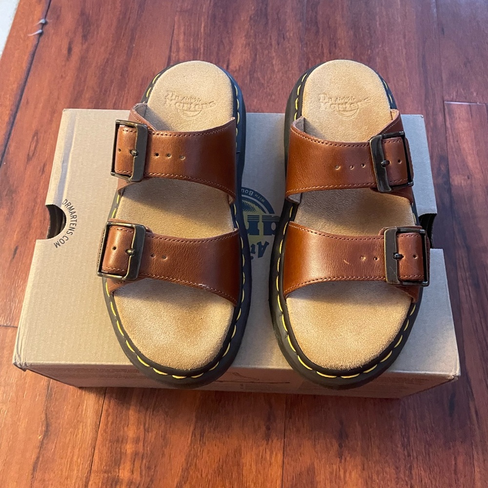 Dr. Martens Josef Sandals/ Size 6